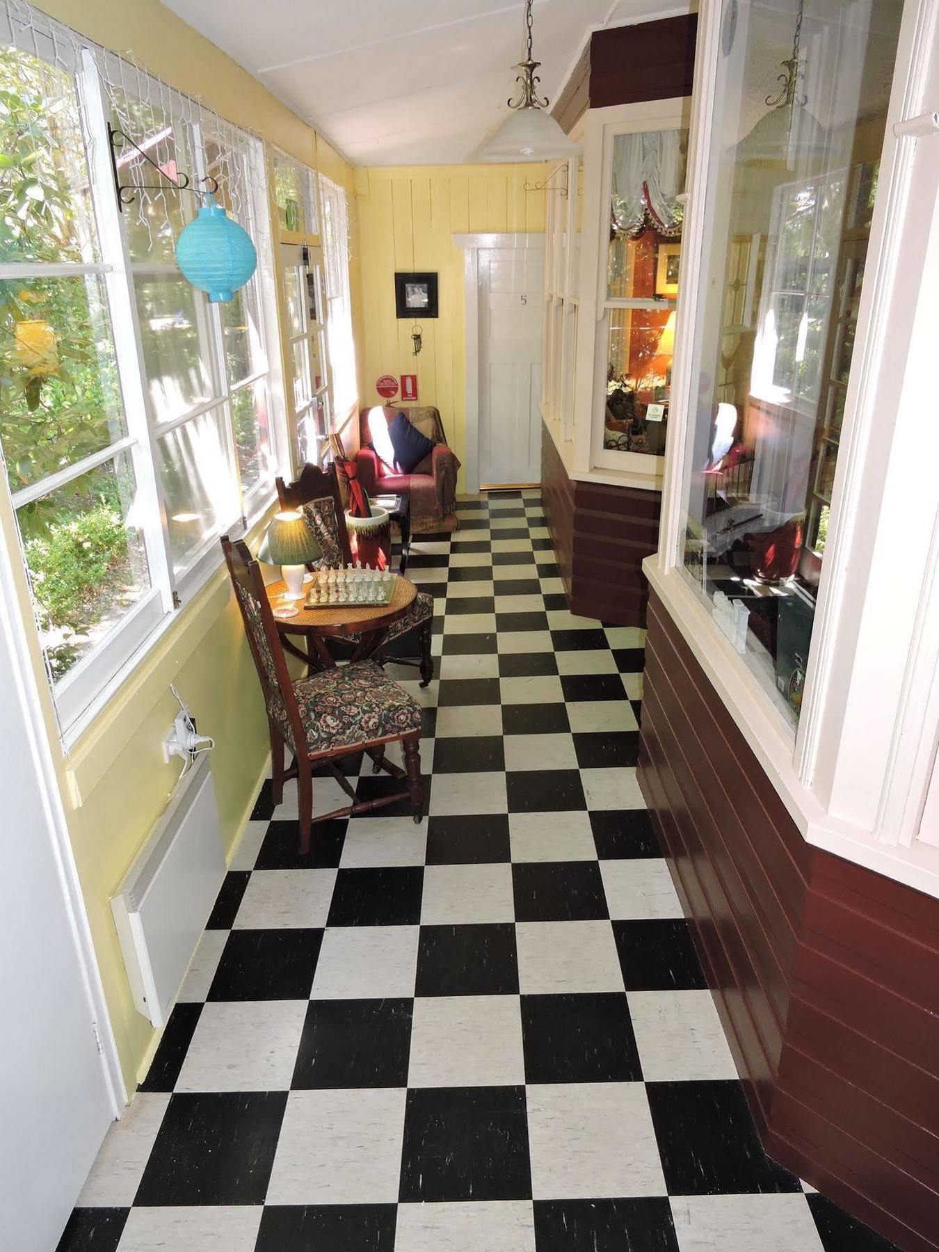 Kubba Roonga - Boutique Luxury Retreat & Gardens - Blue Mountains Blackheath